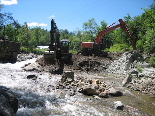 The removal of abandoned and derelict dams ensures free flowing rivers for fish and other aquatic organisms to freely migrate to access important upstream spawning habitats and other seasonal refuge locations.