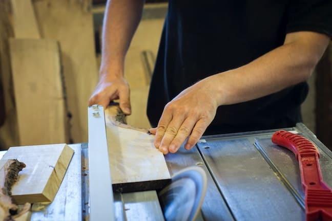 HatchSpace offers woodworking classes for all levels. Photo by Blaz Erzetic, Unsplash